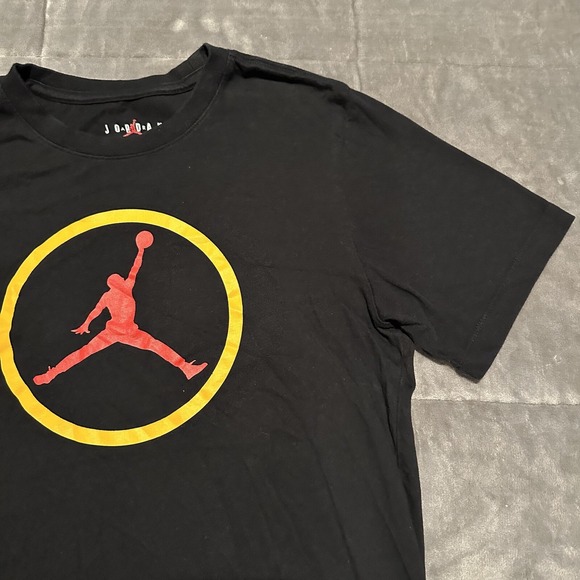 JORDAN Tee Men's Black Michael Jordan T-Shirt 23 Logo Short Sleeve Size Small S - Picture 3 of 8